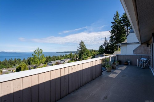 5200 Polson Terr, Saanich, BC 