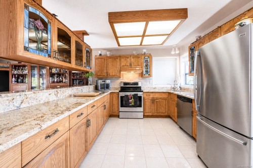5200 Polson Terr, Saanich, BC 