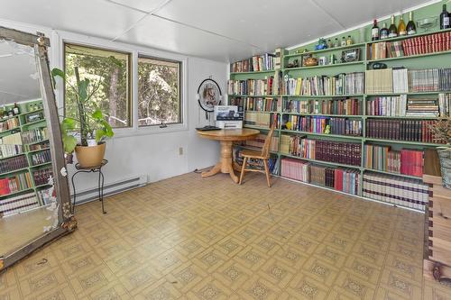 5510 Duck Creek Road, Wynndel, BC - Indoor