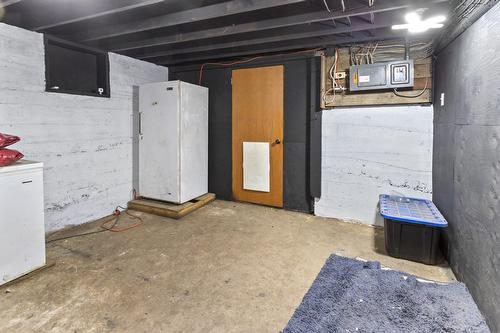 5510 Duck Creek Road, Wynndel, BC - Indoor