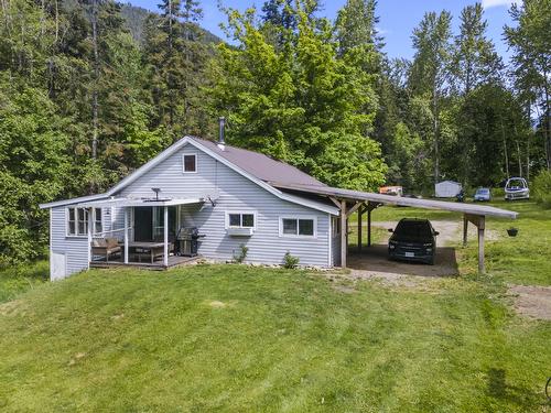 5510 Duck Creek Road, Wynndel, BC - Outdoor