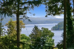 1068 Manley St Duncan, BC V9L 5X2