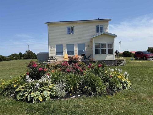 16 Gibson Lane, Chelton, PE - Outdoor