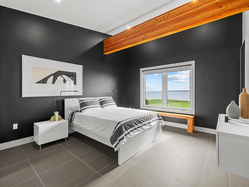 61 Battery Crescent, Georgetown, PE 