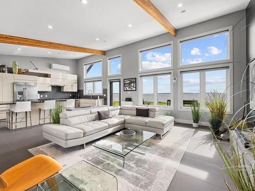 61 Battery Crescent, Georgetown, PE 