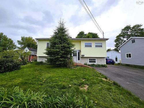 49 Hill Street, Amherst, NS 