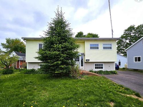 49 Hill Street, Amherst, NS 