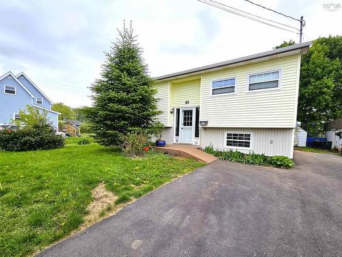 49 Hill Street, Amherst, NS 