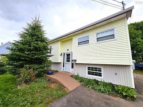 49 Hill Street, Amherst, NS 