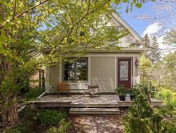 10317 St Margarets Bay Road Hubbards, NS B0J 1T0