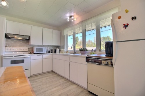 Cuisine - 5 Rue St-Joseph, Laverlochère-Angliers, QC - Indoor Photo Showing Kitchen
