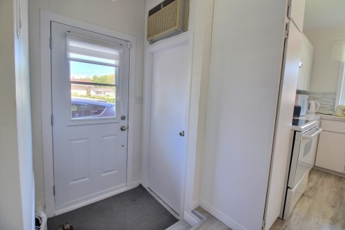 Hall d'entrée/Vestibule - 5 Rue St-Joseph, Laverlochère-Angliers, QC - Indoor Photo Showing Other Room