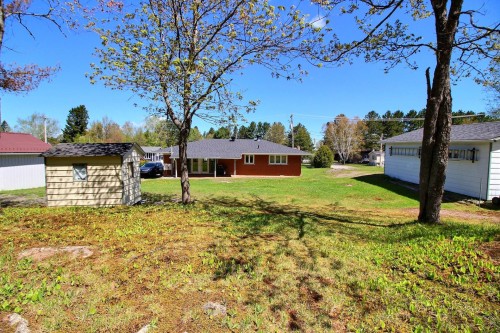 Cour - 5 Rue St-Joseph, Laverlochère-Angliers, QC - Outdoor