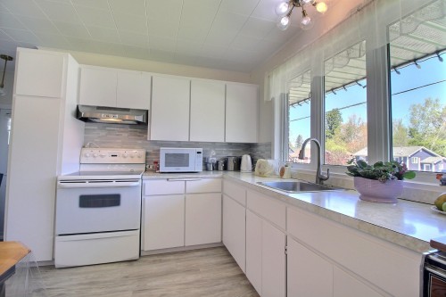 Cuisine - 5 Rue St-Joseph, Laverlochère-Angliers, QC - Indoor Photo Showing Kitchen