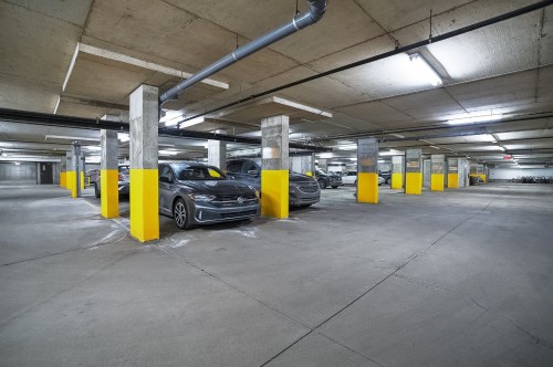 Garage - 311-7000 Rue Allard, Montréal (Lasalle), QC - Indoor Photo Showing Garage