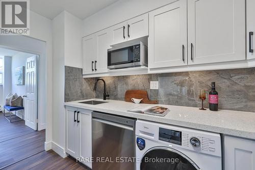 1508 - 5949 Yonge Street, Toronto, ON - Indoor Photo Showing Kitchen