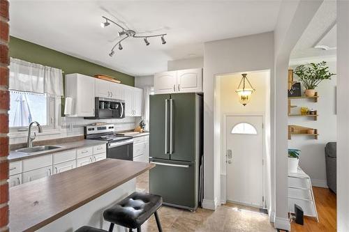 1007 Talbot Ave, Winnipeg, MB 