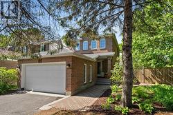 2 IPSWICH TERRACE  Ottawa, ON K2K 2R5