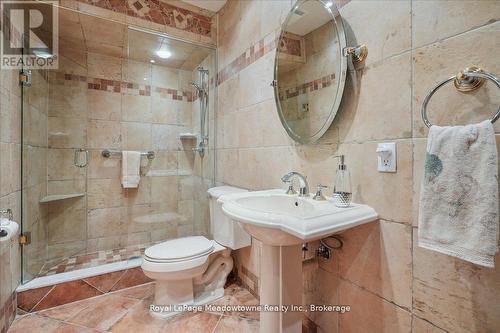 5590 Steeles Avenue W, Milton, ON - Indoor Photo Showing Bathroom