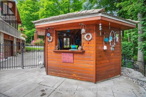 5590 Steeles Avenue W, Milton, ON - Outdoor With Exterior