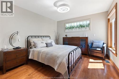 6576 Talbot Trail, Merlin, ON - Indoor Photo Showing Bedroom