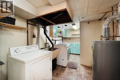 3668 Mckay, Windsor, ON - Indoor Photo Showing Laundry Room