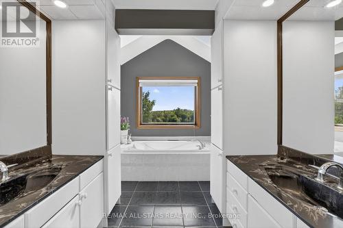 6 piece Primary ensuite w/beautiful views - 10655 Sideroad 17, Brock, ON 