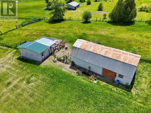 Coop (50 laying hens) & 670 sqft barn w/hydro - 10655 Sideroad 17, Brock, ON 