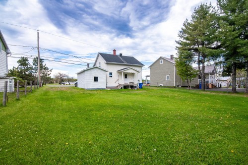 Face arrière - 335 Rue De L'Église, Saint-Bruno-De-Kamouraska, QC 