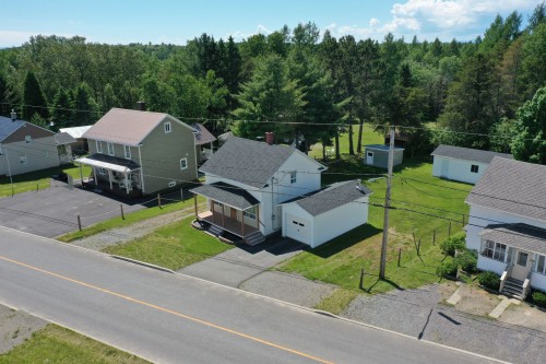 Façade - 335 Rue De L'Église, Saint-Bruno-De-Kamouraska, QC 