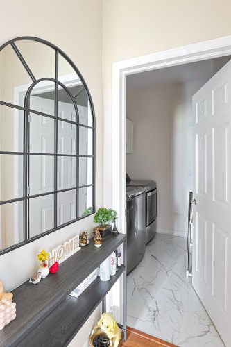 Salle de lavage - 202-2605 Av. De La Gare, Mascouche, QC - Indoor Photo Showing Other Room