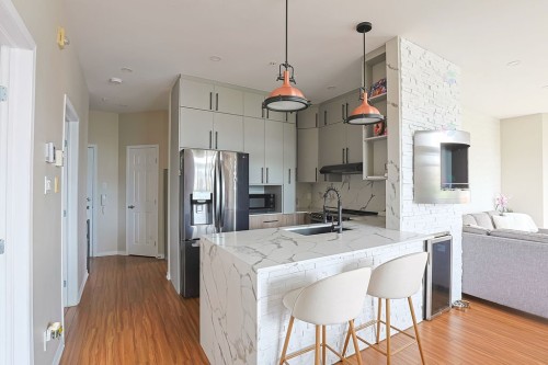 Cuisine - 202-2605 Av. De La Gare, Mascouche, QC - Indoor Photo Showing Kitchen With Upgraded Kitchen