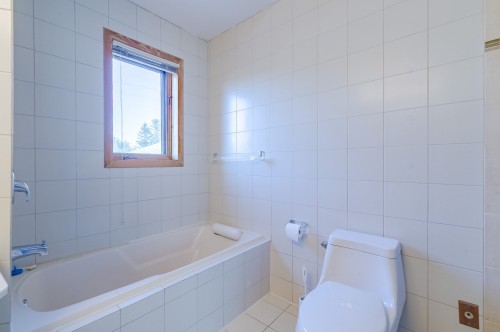 Salle de bains - 7935 Rue Rostand, Brossard, QC - Indoor Photo Showing Bathroom