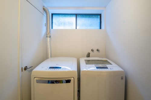 Salle de lavage - 7935 Rue Rostand, Brossard, QC - Indoor Photo Showing Laundry Room