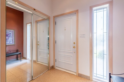 Hall d'entrée/Vestibule - 7935 Rue Rostand, Brossard, QC - Indoor Photo Showing Other Room