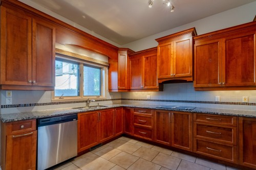 Cuisine - 7935 Rue Rostand, Brossard, QC - Indoor Photo Showing Kitchen