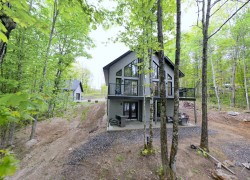 4 Ch. des Contes  Notre-Dame-De-Pontmain, QC J0W 1S0