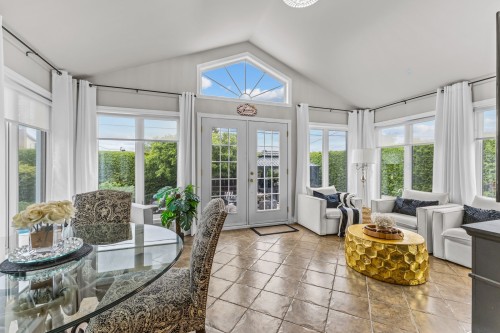 Sun Room - 496 Rue Fortin, Napierville, QC - Indoor