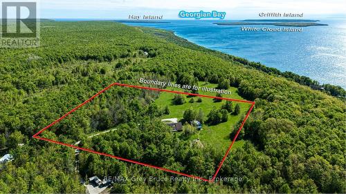 127 CRAWFORD DRIVE  South Bruce Peninsula, ON N0H 2T0