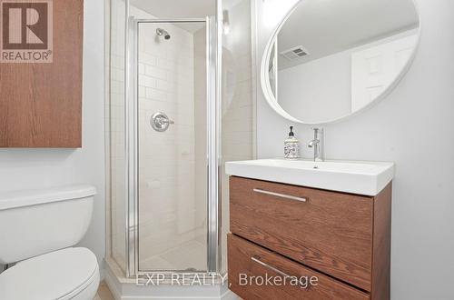 Ph20 - 230 King Street E, Toronto (Moss Park), ON - Indoor Photo Showing Bathroom