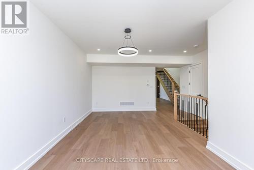 956 Fourth Street, Mississauga, ON - Indoor Photo Showing Bedroom