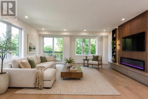 956 Fourth Street, Mississauga, ON - Indoor Photo Showing Other Room