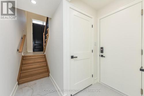 956 Fourth Street, Mississauga, ON - Indoor Photo Showing Other Room