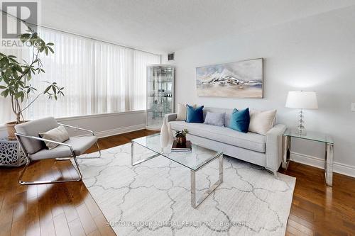 Ph208 - 81 Townsgate Drive, Vaughan, ON - Indoor Photo Showing Living Room