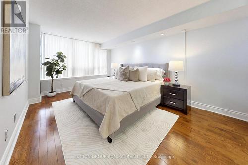 Ph208 - 81 Townsgate Drive, Vaughan, ON - Indoor Photo Showing Bedroom