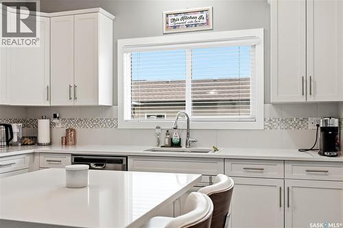4031 Centennial Drive, Saskatoon, SK - Indoor Photo Showing Kitchen With Upgraded Kitchen