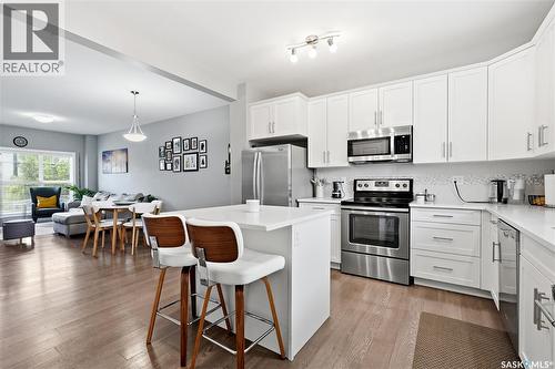 4031 Centennial Drive, Saskatoon, SK - Indoor Photo Showing Kitchen With Upgraded Kitchen