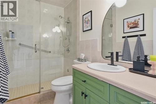 52 Potter Crescent, Saskatoon, SK - Indoor Photo Showing Bathroom