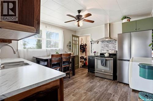 780 Railway Avenue, Elbow, SK - Indoor Photo Showing Kitchen