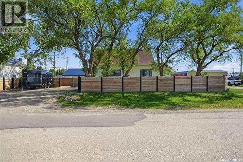 780 Railway Avenue, Elbow, SK - Outdoor